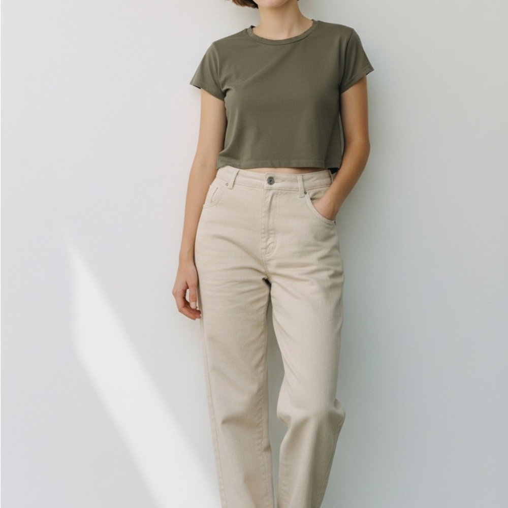 TNA by Aritzia Army Green Crop Top - Picture 7 of 8